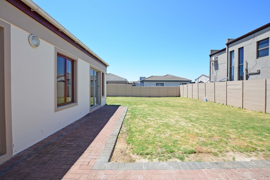 4 Bedroom Property for Sale in Parklands Western Cape